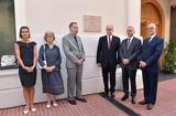 Voir la photo - Autour de S.A.S. le Prince Albert, de gauche à droite, Marine de Carné-Trécesson, Ambassadrice de France, Michèle Bertola et Roland Borghini (apparentés à René Borghini), Christophe Steiner, Président du Conseil National, et Serge Telle, Ministre d’Etat. © - Direction de la Communication / Charly Gallo