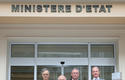 Photo officielle du Gouvernement princier (09-24) © Direction de la Communication - Frédéric Nebinger - Autour de S.E. Monsieur Didier Guillaume, Ministre d’Etat, Mesdames Céline Caron-Dagioni, Conseiller de Gouvernement-Ministre de l’Equipement, de l’Environnement et de l’Urbanisme, et Isabelle Berro-Amadeï, Conseiller de Gouvernement-Ministre des Relations Extérieures et de la Coopération, ainsi que Messieurs Lionel Beffre, Conseiller de Gouvernement-Ministre de l’Intérieur, Christophe Robino, Conseiller de Gouvernement-Ministre des Affaires Sociales et de la Santé, et Pierre-André Chiappori, Conseiller de Gouvernement-Ministre des Finances et de l’Economie © Direction de la Communication / Frédéric Nebinger